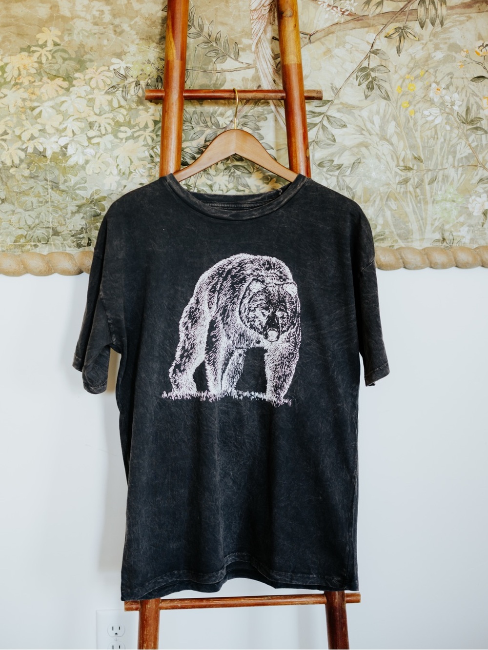 Big Bear Vintage-Wash Oversize Graphic Tee NWT